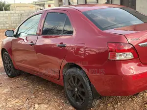 Toyota Yaris 1.5 2009 Red