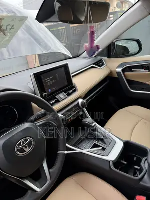 Toyota RAV4 XLE Premium 2025 Black