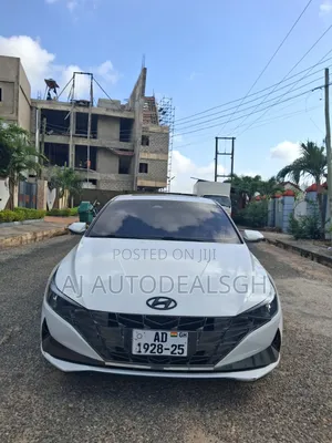 Hyundai Elantra Limited 2022 White