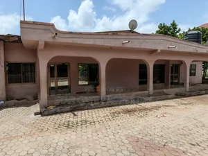 7bdrm House in Atonsu Esereso (, Kumasi Metropolitan for sale