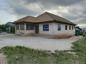 5bdrm House in Kenyasi Adwumam., Kumasi Metropolitan for sale
