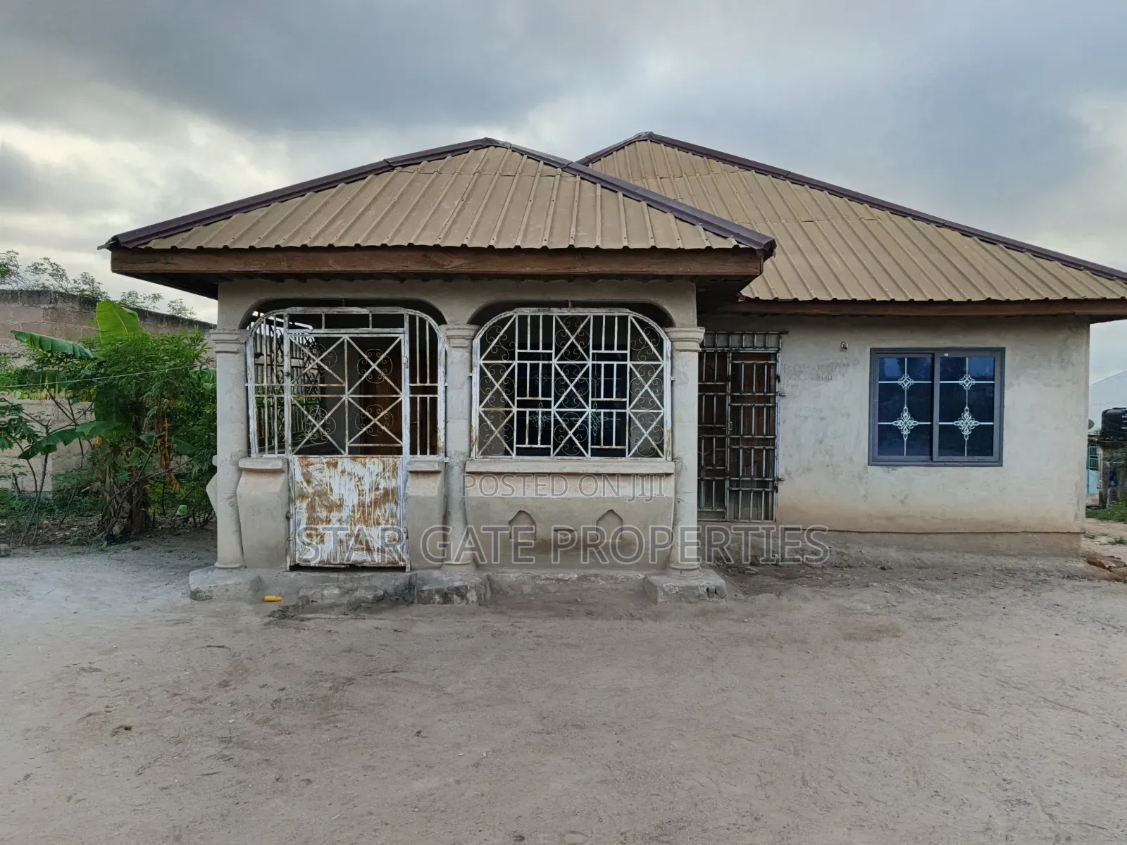 5bdrm House in Kenyasi Adwumam., Kumasi Metropolitan for sale