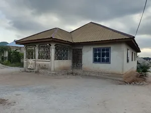 5bdrm House in Kenyasi Adwumam., Kumasi Metropolitan for sale