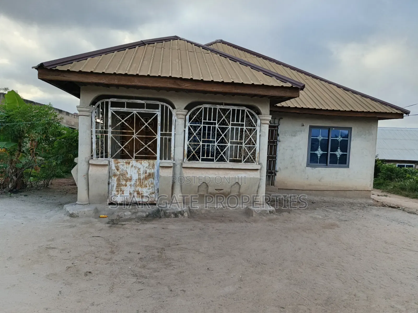 5bdrm House in Kenyasi Adwumam., Kumasi Metropolitan for sale