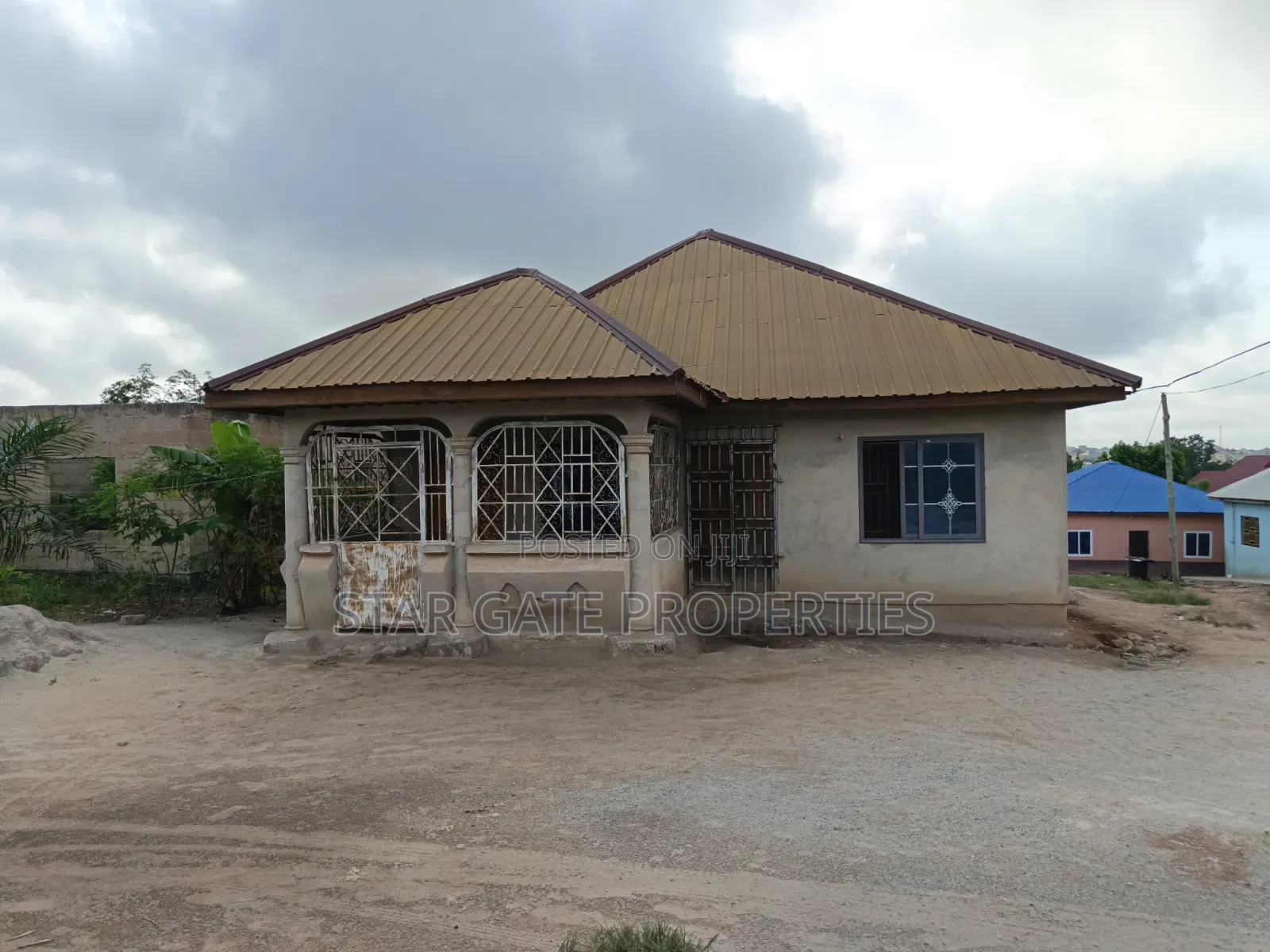 5bdrm House in Kenyasi Adwumam., Kumasi Metropolitan for sale