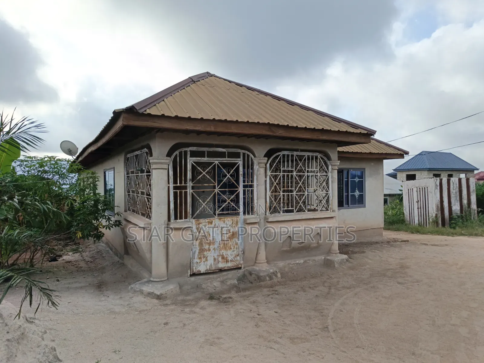 5bdrm House in Kenyasi Adwumam., Kumasi Metropolitan for sale