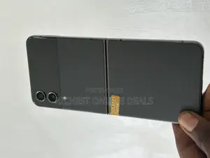 Samsung Galaxy Z Flip4 256 GB Black