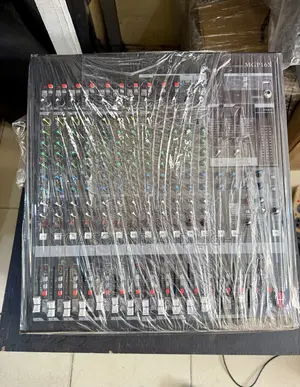 Yamaha Mgp16x 16 Channels Mixer With Usb and Fx