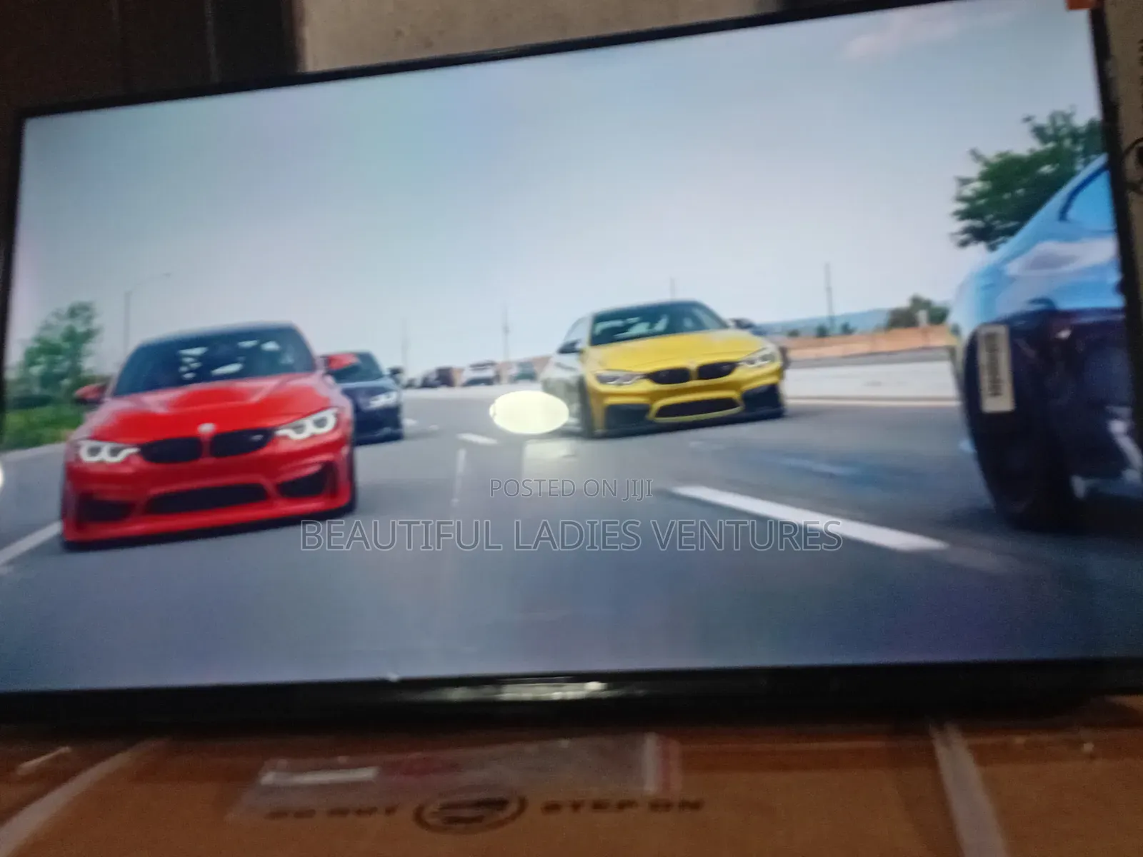 TCL 32” Compact Television for Small Spaces