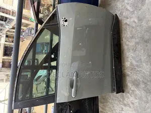 Toyota Rav4 2021 Front Right Door