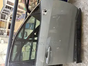 Toyota Rav4 2021 Front Right Door