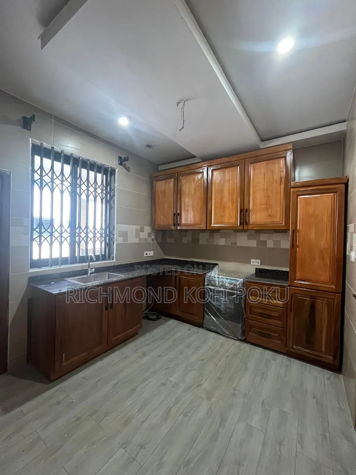 2bdrm Apartment in Kofi'S Realty, Coca Cola for rent