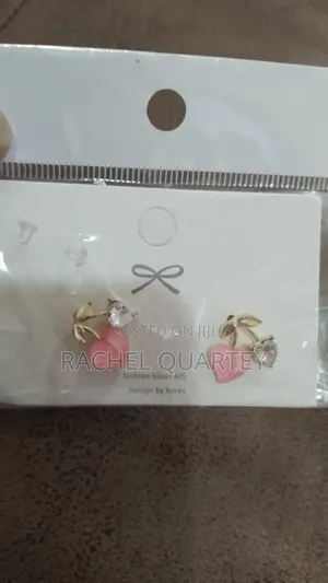 Earrings (Studs) High Quality