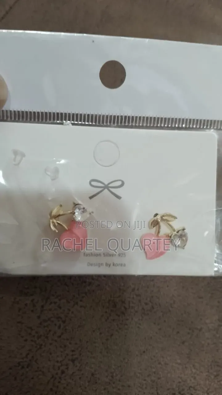 Earrings (Studs) High Quality