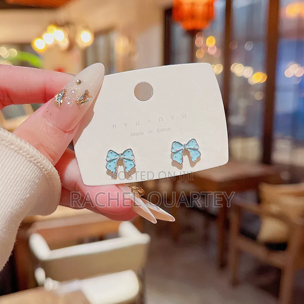 Earrings (Studs) High Quality