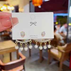 Earrings (Studs) High Quality