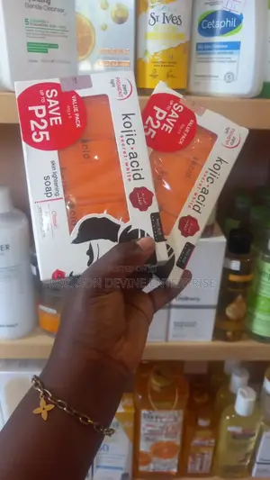 Kojie. San Skin Lighting Soap 3 in 1