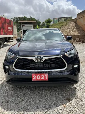 Toyota Highlander 2021 Blue