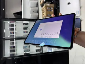Apple iPad Pro 13 (2024) 256 GB Gray