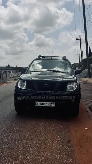 Nissan Navara 2.5 dCi Automatic 2010 Black