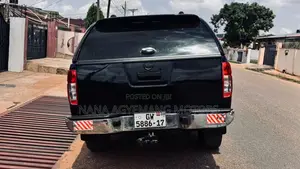 Nissan Navara 2.5 dCi Automatic 2010 Black