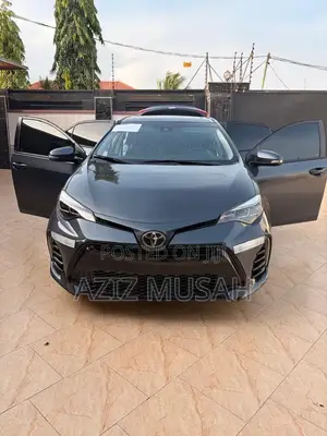 Toyota Corolla XSE 4dr Sedan (1.8L 4cyl CVT) 2017 Gray