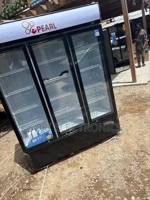 Pearl 950l Commercial Display Fridge With Glass Doors