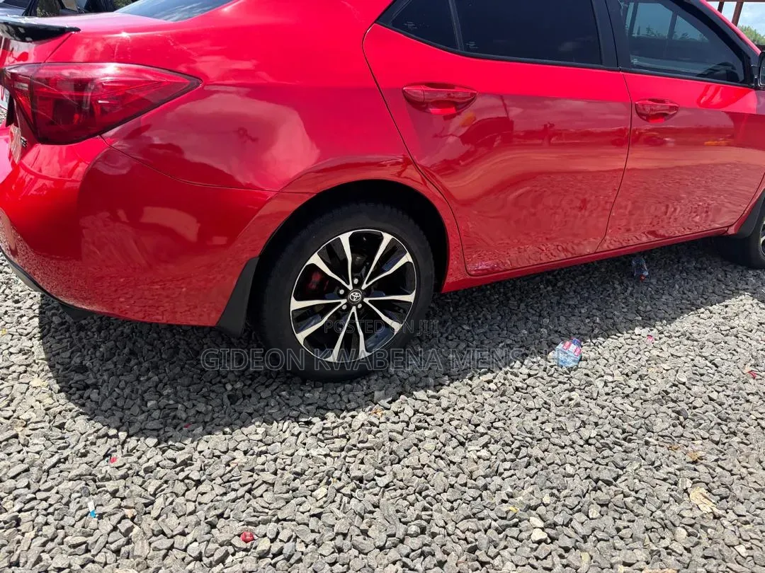 Toyota Corolla SE (1.8L 4cyl 2A) 2018 Red