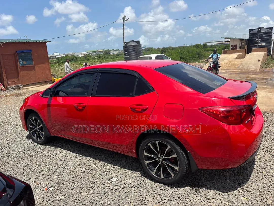 Toyota Corolla SE (1.8L 4cyl 2A) 2018 Red