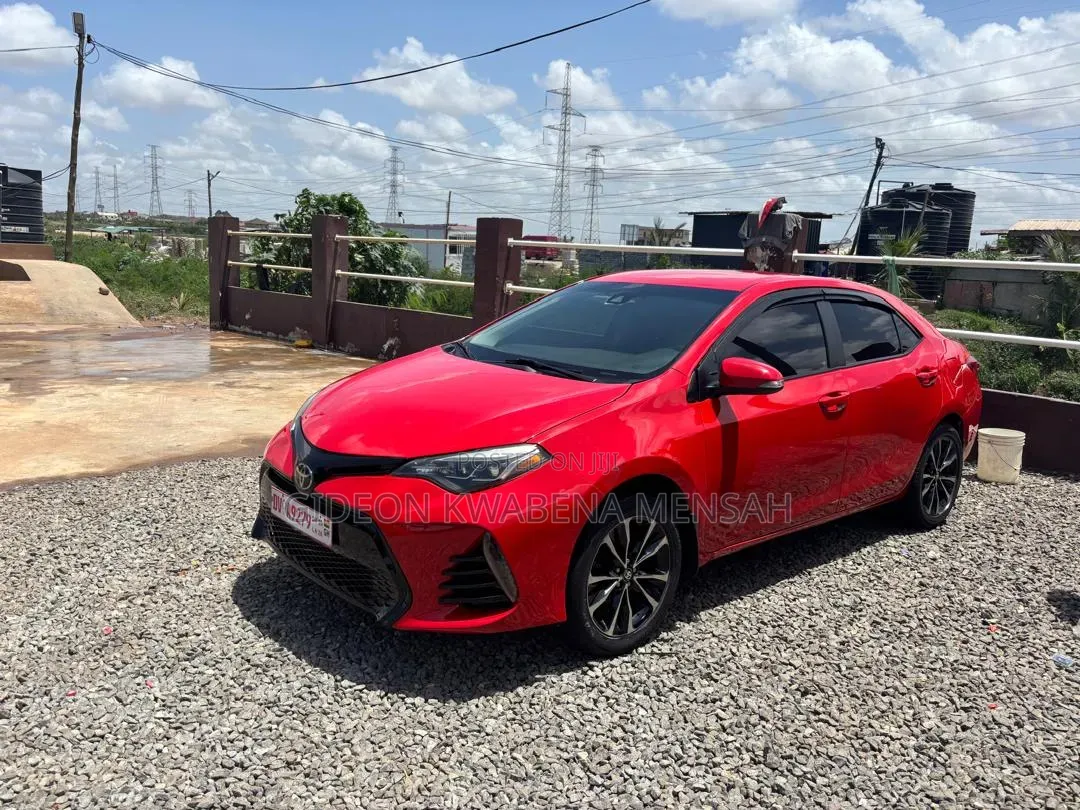 Toyota Corolla SE (1.8L 4cyl 2A) 2018 Red