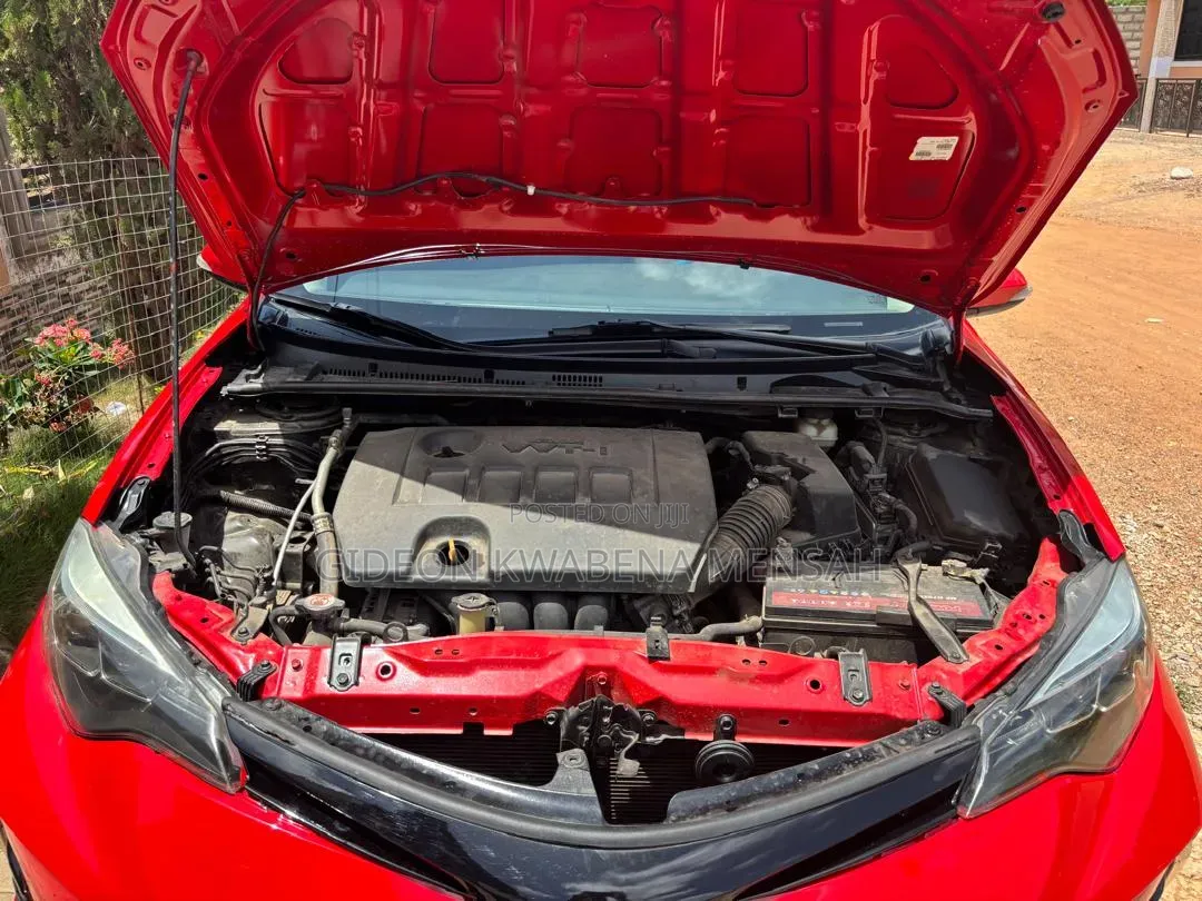 Toyota Corolla SE (1.8L 4cyl 2A) 2018 Red