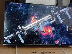 TCL 32” Flat Screen Television for Everyday Comfort