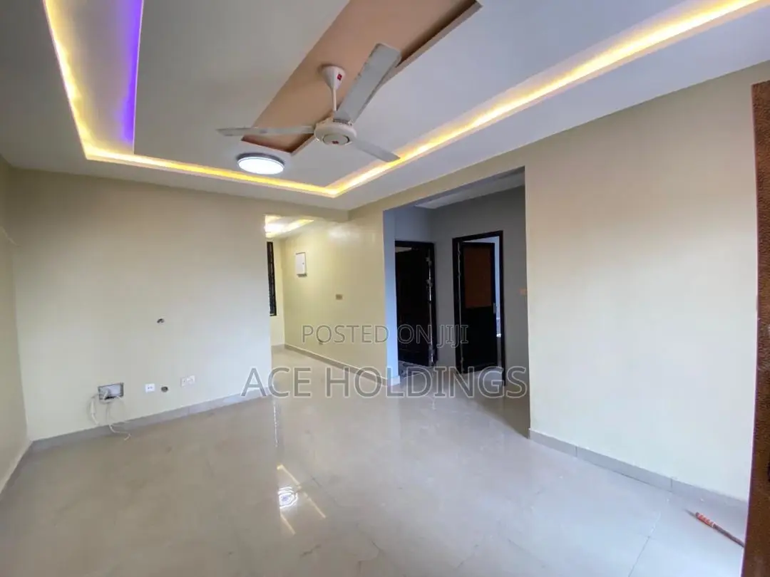 2bdrm Apartment in Lakeside for rent