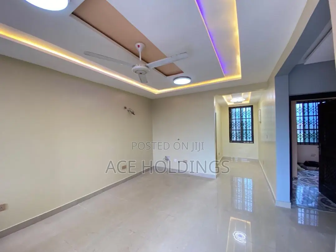2bdrm Apartment in Lakeside for rent