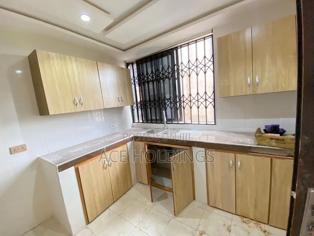 2bdrm Apartment in Lakeside for rent