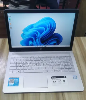 Laptop HP Pavilion 15 8GB Intel Core i5 HDD 1T