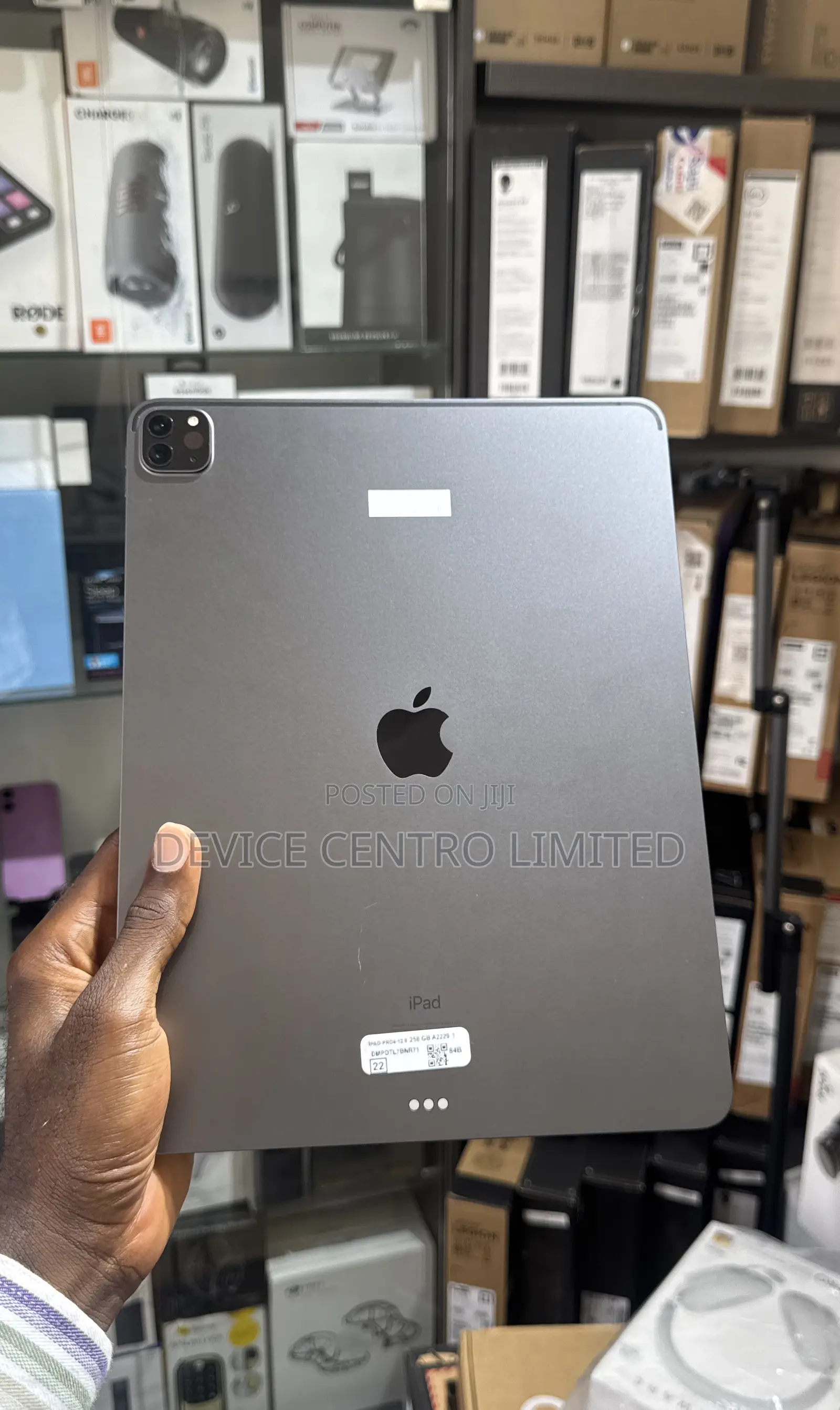 New Apple iPad Pro 12.9 (2020) 256 GB Gray