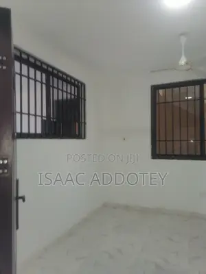 3bdrm Apartment in Sakumono Estate, Baatsona Total for rent