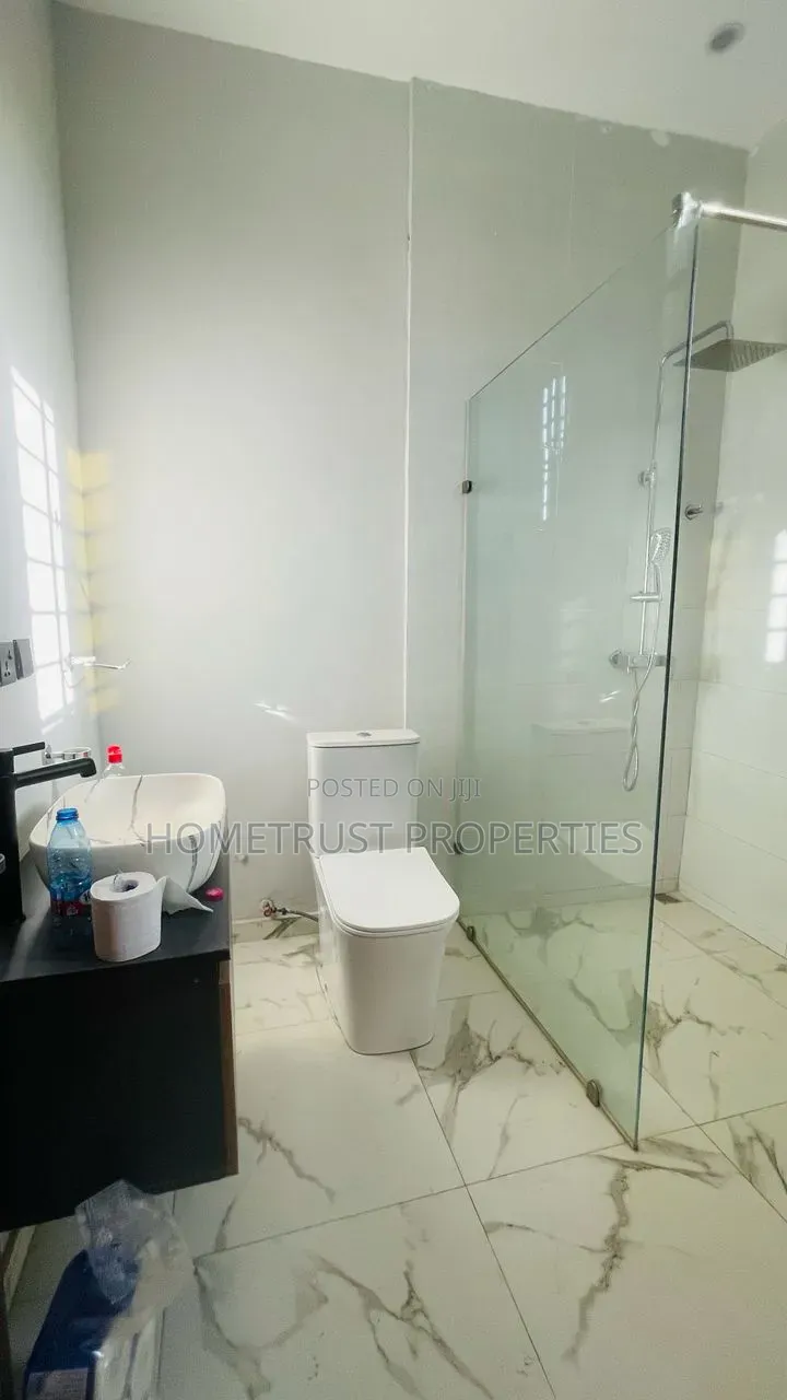 3bdrm House in Pokuase Odumase for sale