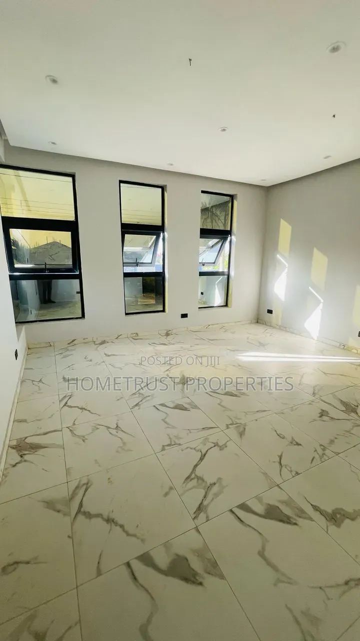 3bdrm House in Pokuase Odumase for sale