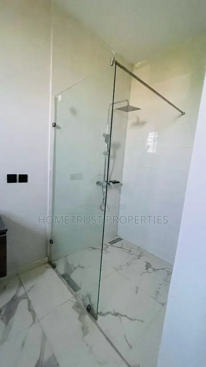 3bdrm House in Pokuase Odumase for sale