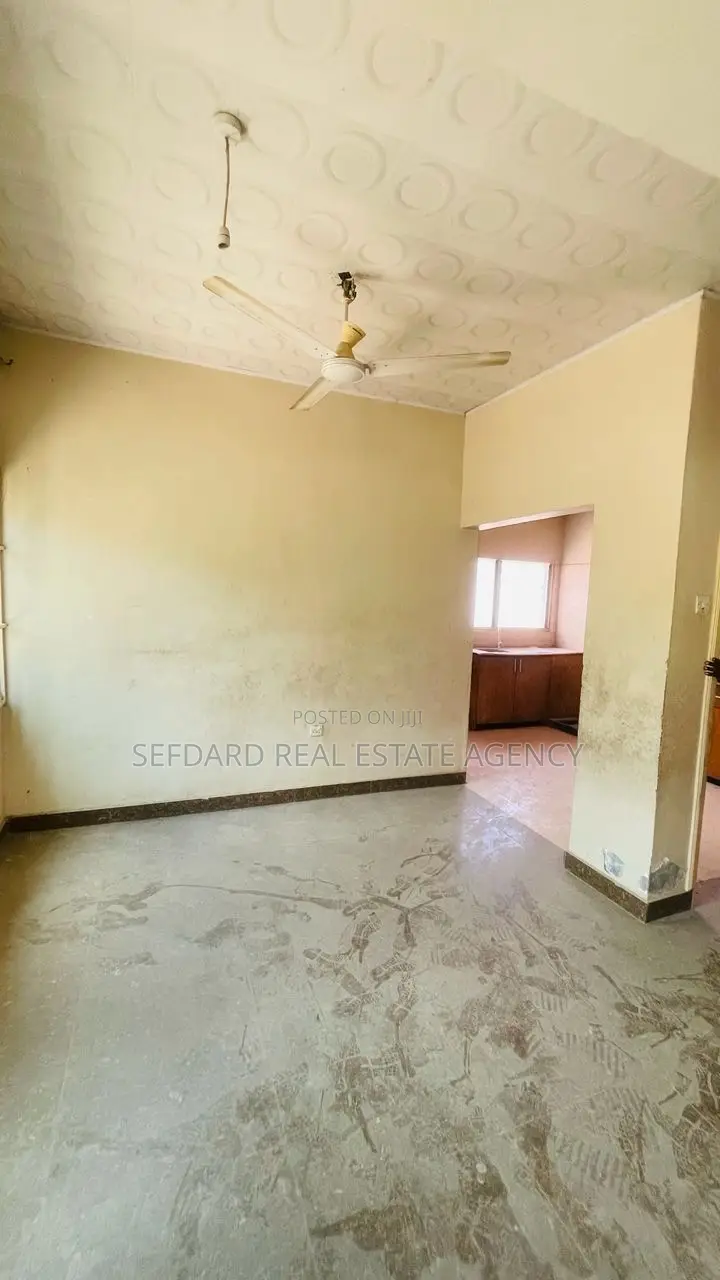 4bdrm House in Sefdard Properties, Amasaman for sale