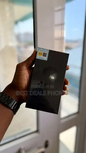 New Samsung Galaxy S22 5G 256 GB Black