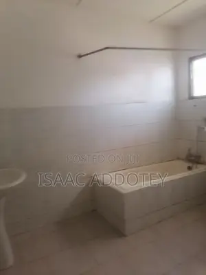 3bdrm House in Lashibi 16, Baatsona Total for rent