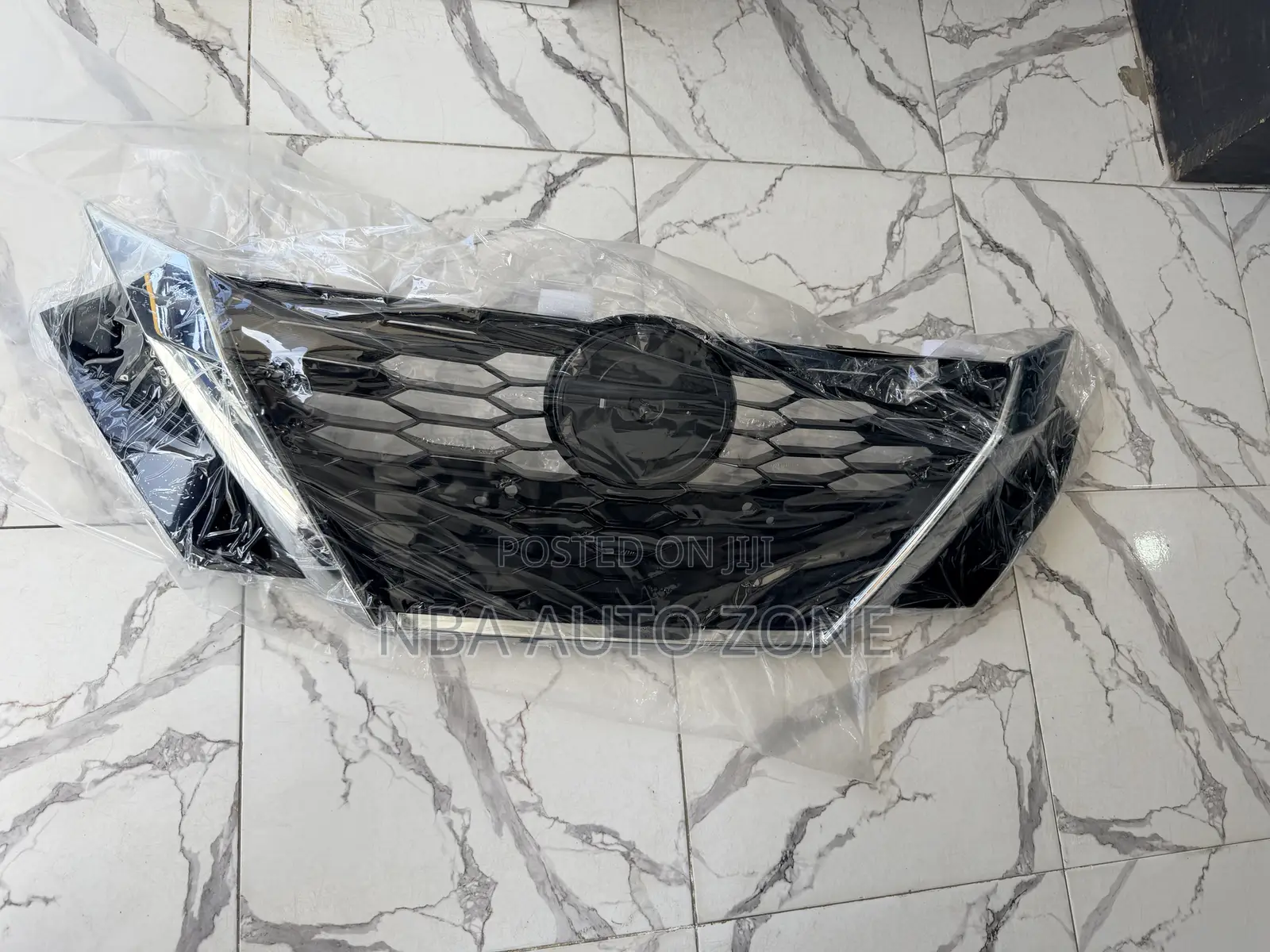 Nissan Sentra 2020,2021 Front Grille/Top Shell