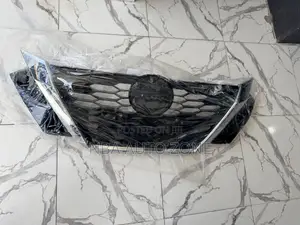 Nissan Sentra 2020,2021 Front Grille/Top Shell