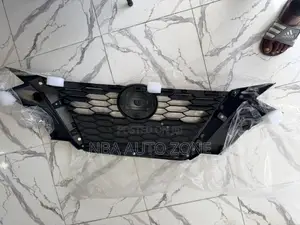Nissan Sentra 2020,2021 Front Grille/Top Shell