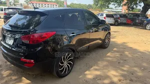 Hyundai Tucson 2012 Black