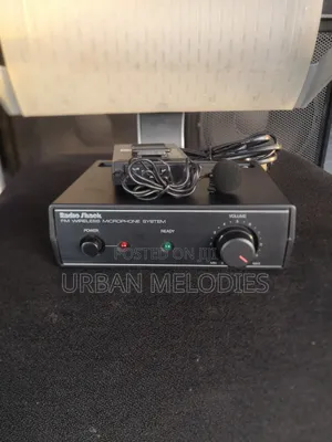 Radioshack/Realistic Fm Wireless Microphone System