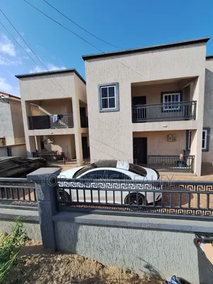 2bdrm Block of Flats in Nanakrom, School Junction for sale